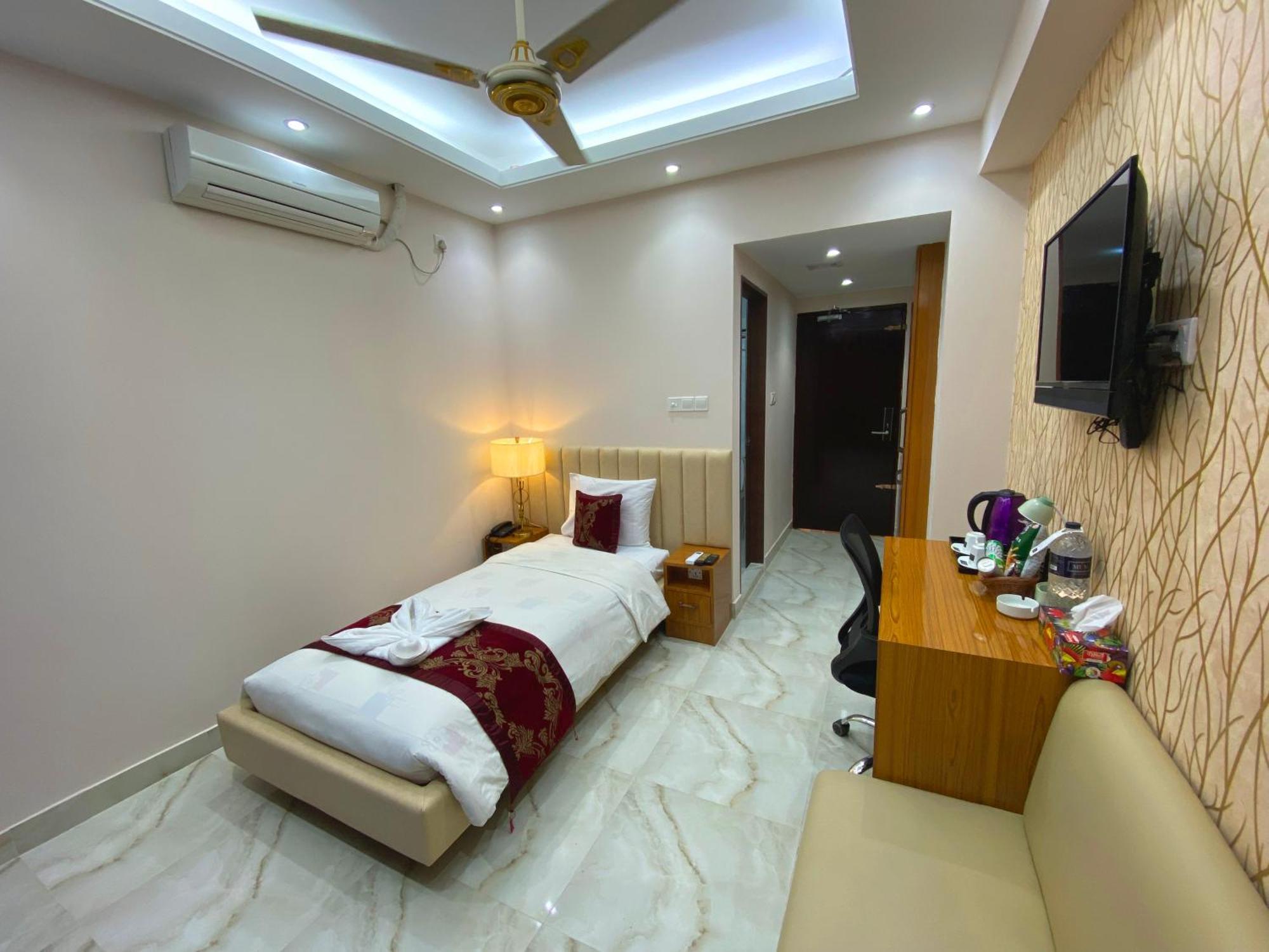 Hotel Valentino Noakhali Esterno foto
